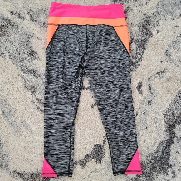 RBX Women's Small Athletic Capri Leggings - Picture 3 of 3